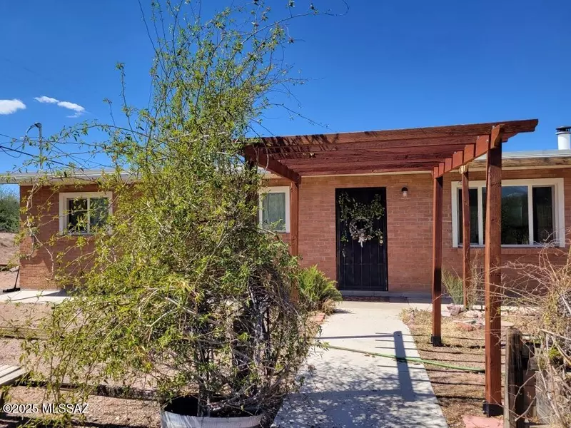 417 W Sunset Drive, Mammoth, AZ 85618