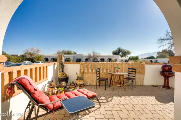 Green Valley, AZ 85614,248 S Paseo Lobo  #B