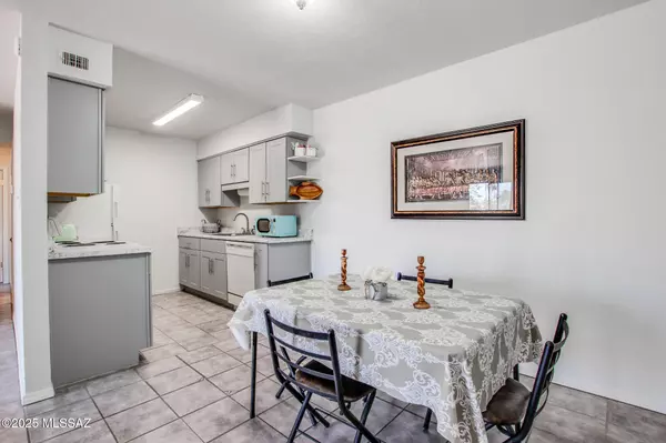 Tucson, AZ 85704,471 W Yucca Court #321