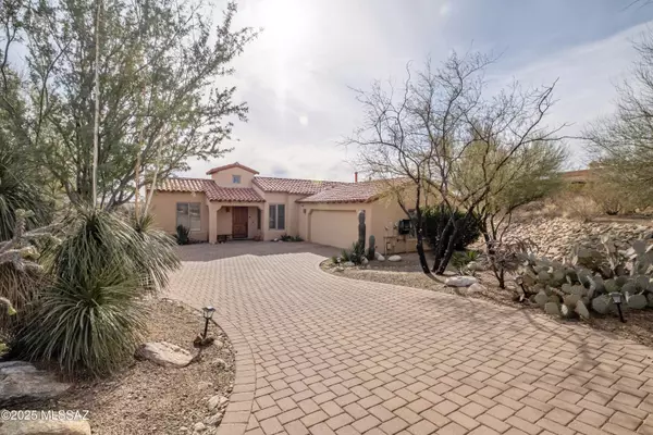 777 W Placita El Cueto, Green Valley, AZ 85622