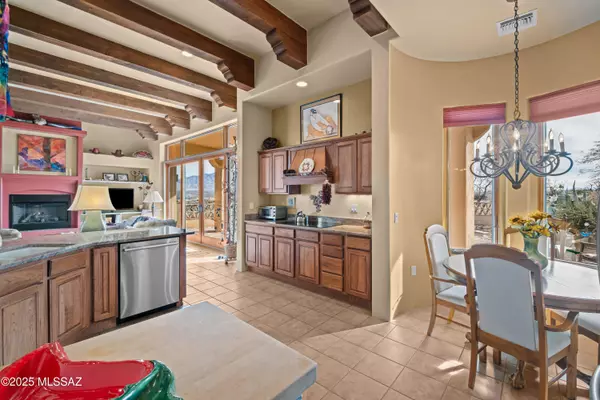 Green Valley, AZ 85622,777 W Placita El Cueto