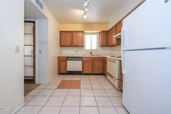 Tucson, AZ 85716,3690 N Country Club Road #1005