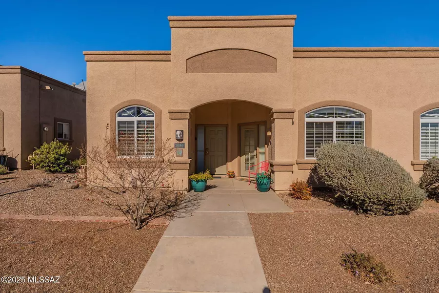 1856 W Demetrie Loop, Green Valley, AZ 85622