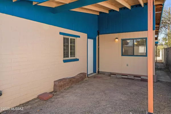 Tucson, AZ 85712,3221 N Walnut Avenue