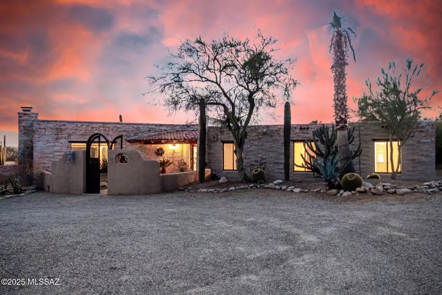 6151 N Cerrada Tolsa, Tucson, AZ 85718