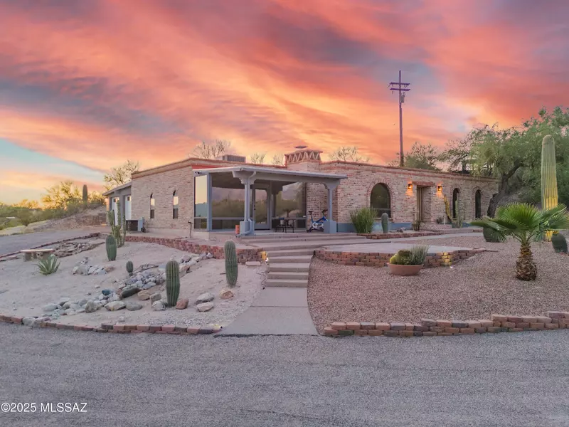 1101 W Roller Coaster Road, Tucson, AZ 85704