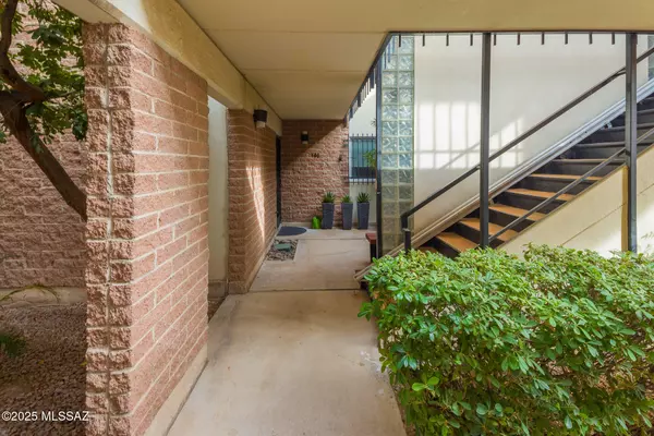 Tucson, AZ 85711,3940 E Timrod Street Unit 169