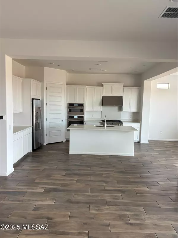 Marana, AZ 85658,6651 W Winding Knoll Place