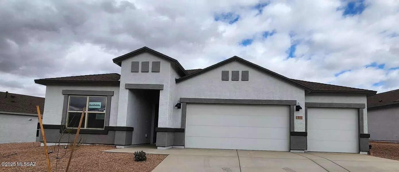 1211 S Nedra Place, Vail, AZ 85641