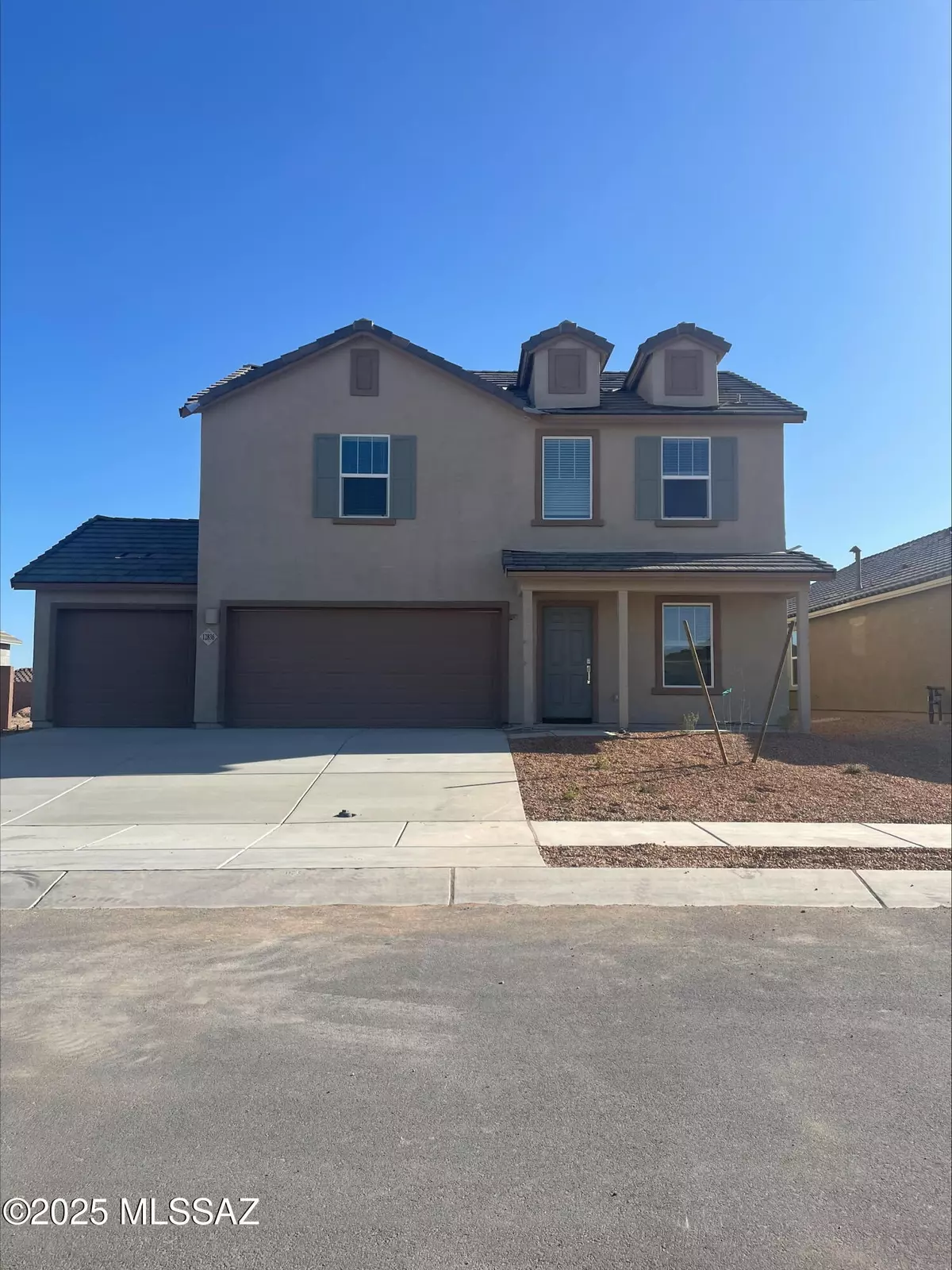 Vail, AZ 85641,12836 E Daisy Moore Place