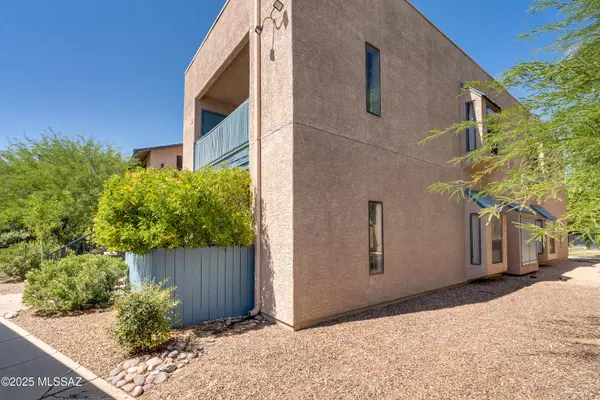 Tucson, AZ 85710,8080 E Speedway Boulevard #910