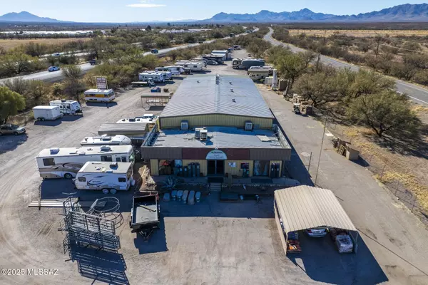 2957 W Frontage Road, Amado, AZ 85645