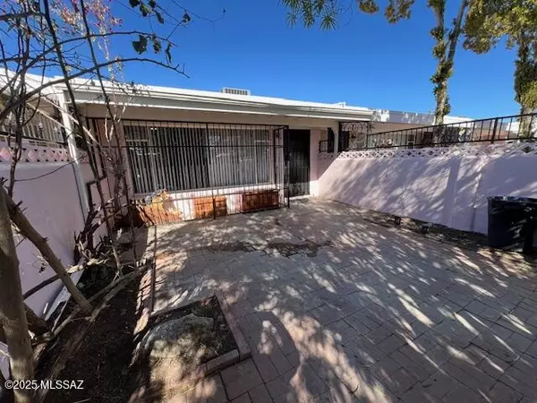 Tucson, AZ 85716,3453 E 2nd Street