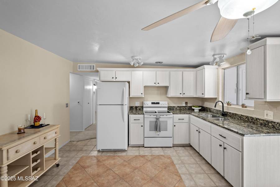 3843 S Palm Side Drive, Tucson, AZ 85730
