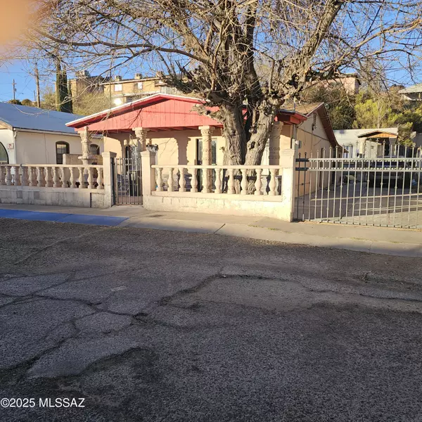 Nogales, AZ 85621,150 W Loma Street #4