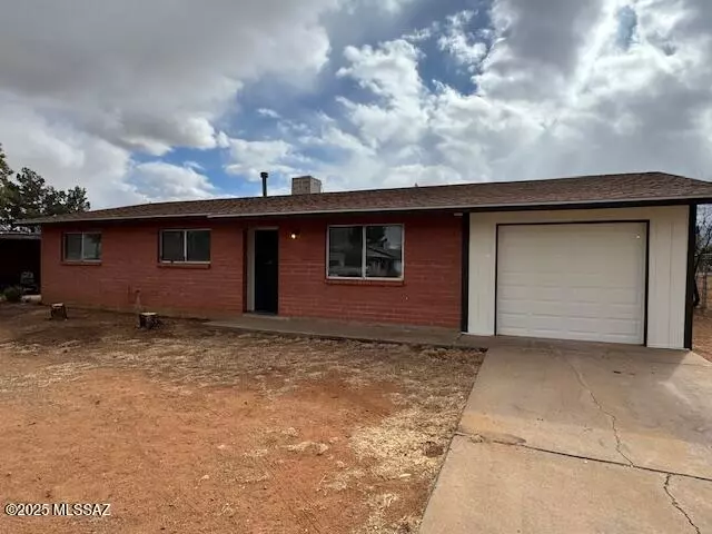 283 Patton Street, Huachuca City, AZ 85616