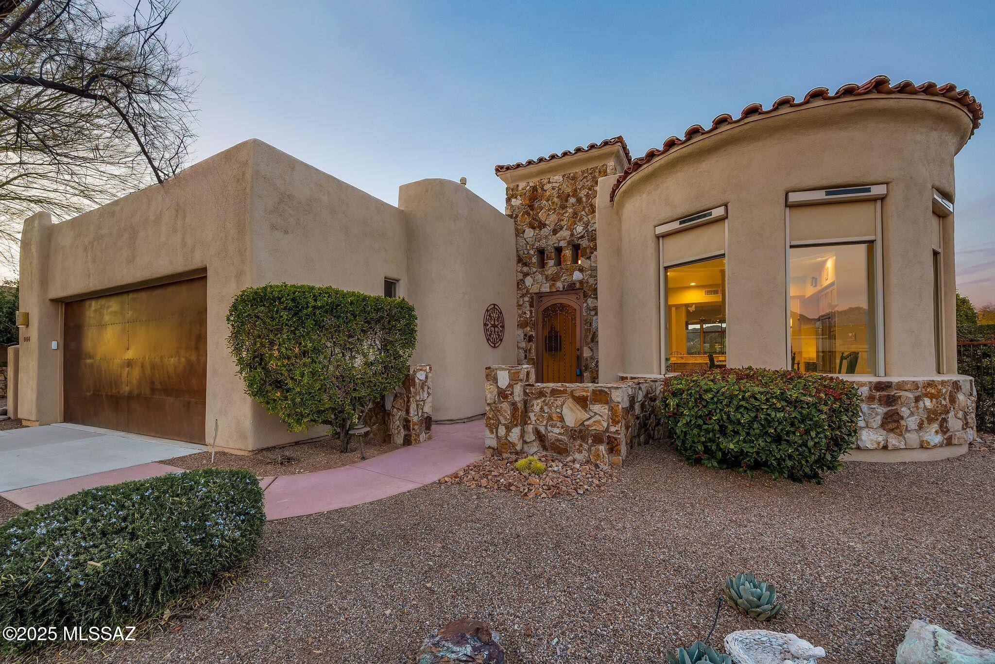 964 W Lone Mesquite Drive, Oro Valley, AZ 85755