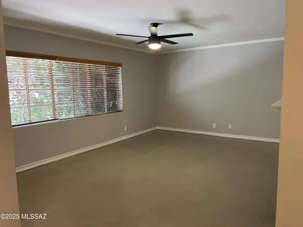 Tucson, AZ 85711,333 S Alvernon Way #APT 51