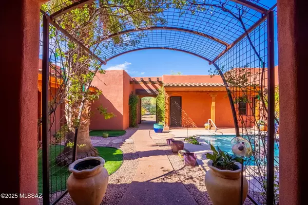 Tubac, AZ 85646,90 Elliot Street