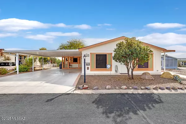 7713 W Platinum Drive, Tucson, AZ 85735