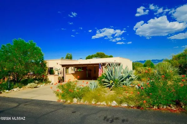 655 S Los Topacios, Green Valley, AZ 85614