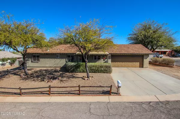 78 W Forrest Feezor Street, Corona De Tucson, AZ 85641