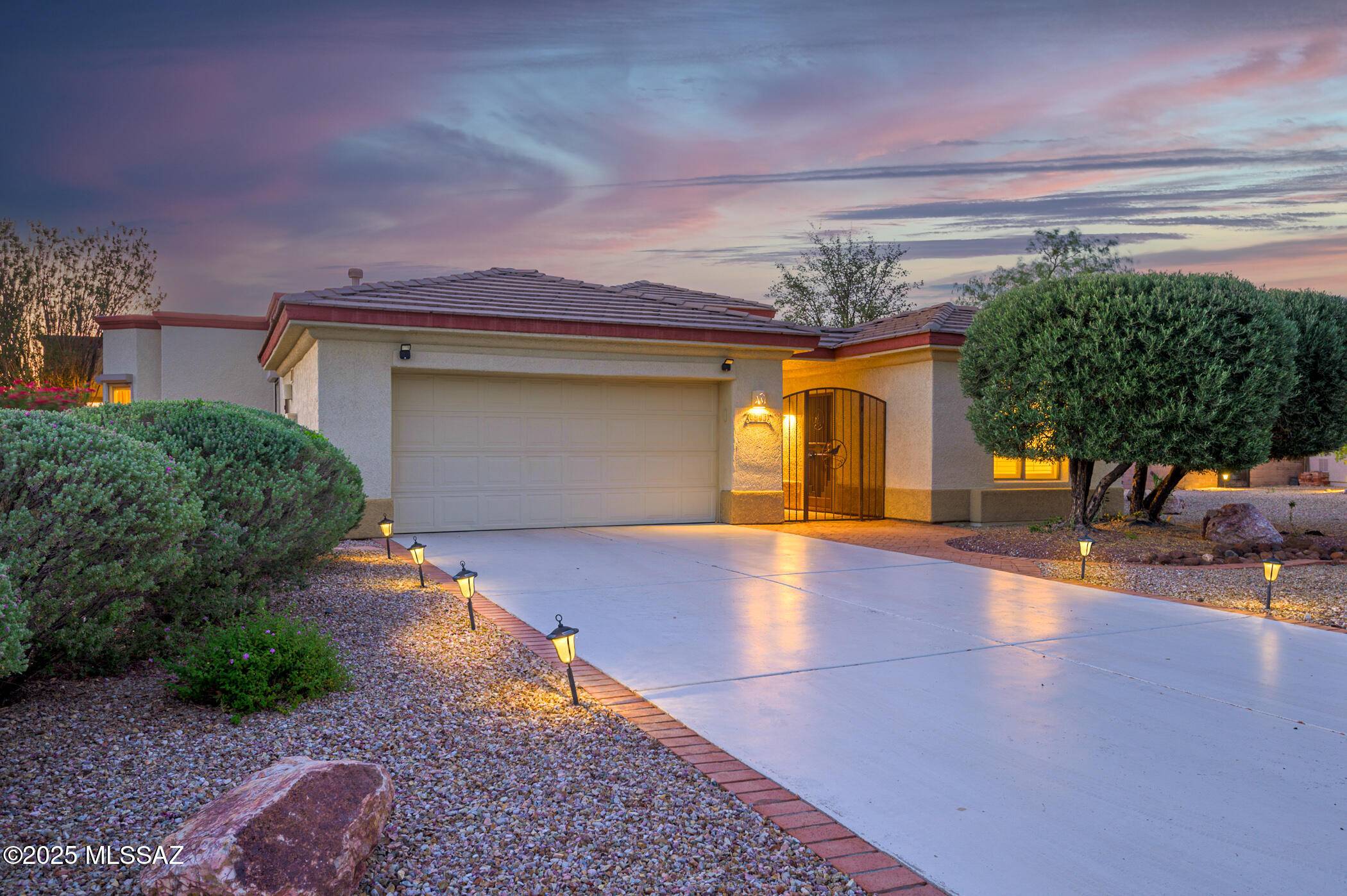 4594 S Moon River Place, Green Valley, AZ 85622