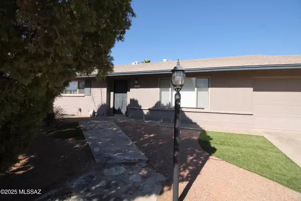 Tucson, AZ 85715,8615 E Bellevue Place