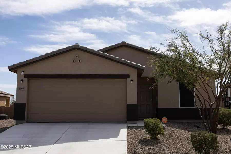 1599 W Cottonwood Bluffs Drive, Benson, AZ 85602