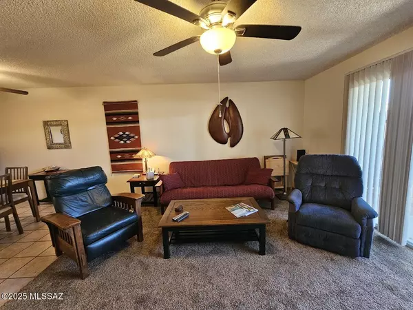 Tucson, AZ 85710,896 S Pantano Road