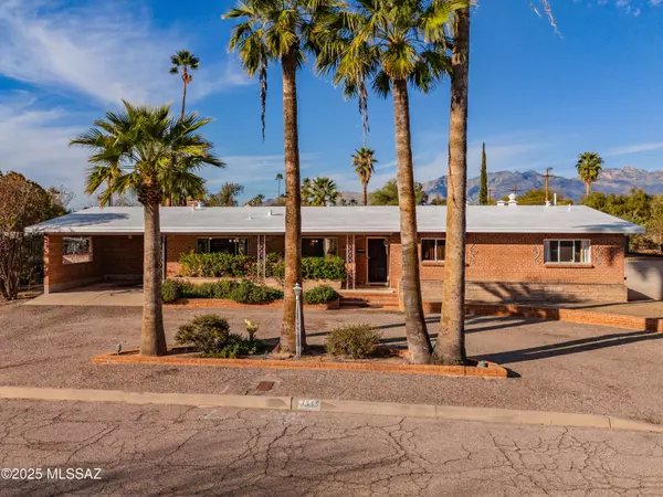 3555 E Calle Alarcon,  Tucson,  AZ 85716