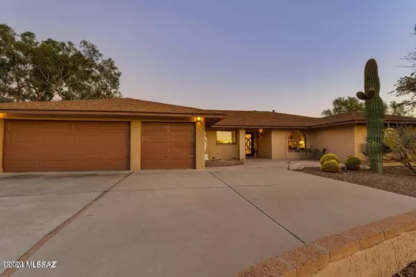 4612 N Avenida Del Cazador, Tucson, AZ 85718