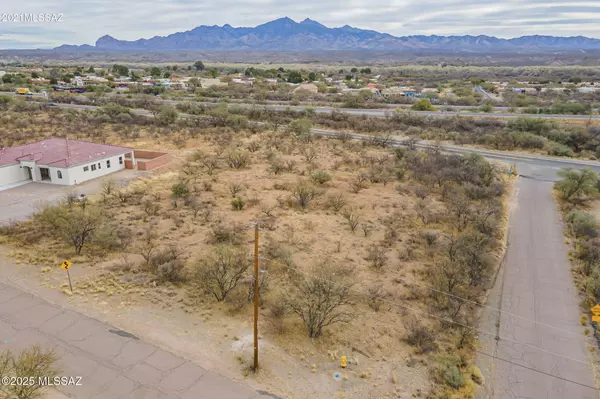 105 Keating Circle, Tubac, AZ 85646