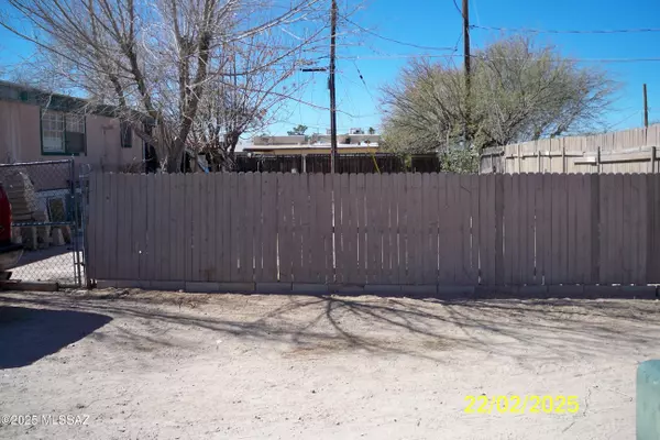 Tucson, AZ 85756,6832 S Nogales Highway #14