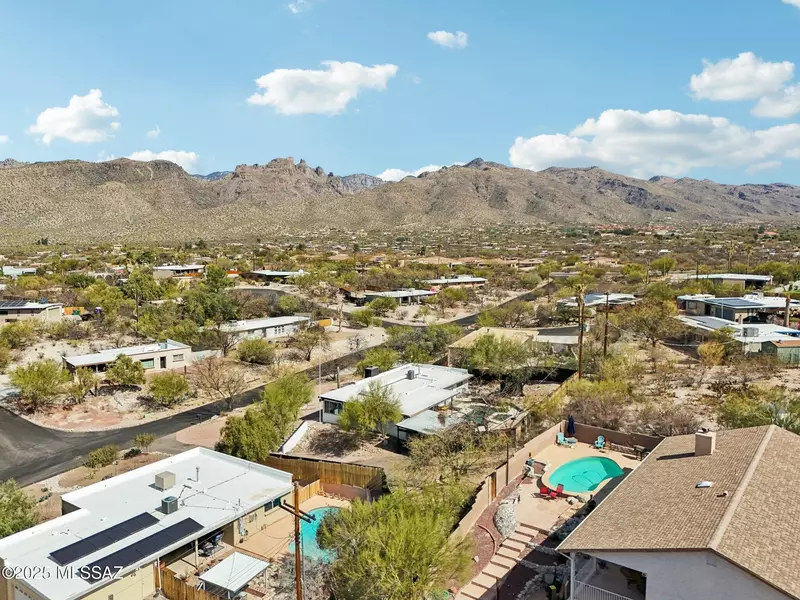 8900 E Driftwood Trail, Tucson, AZ 85749