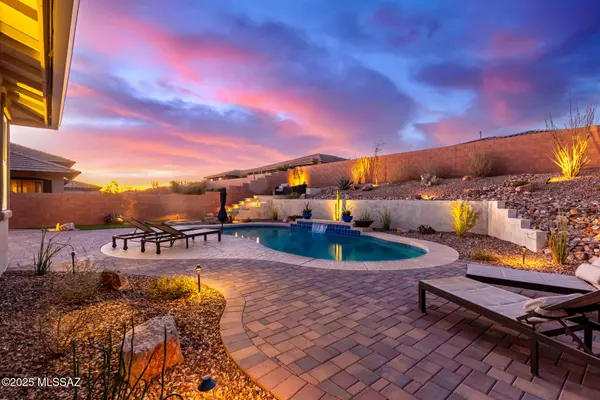 Marana, AZ 85658,7220 Falcon View Ps