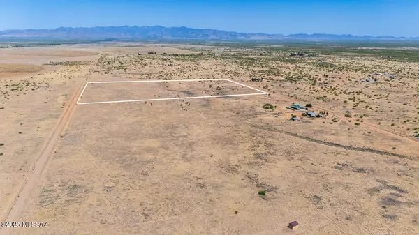 Pearce, AZ 85625,18 Acres Mockingbird Road #117&124