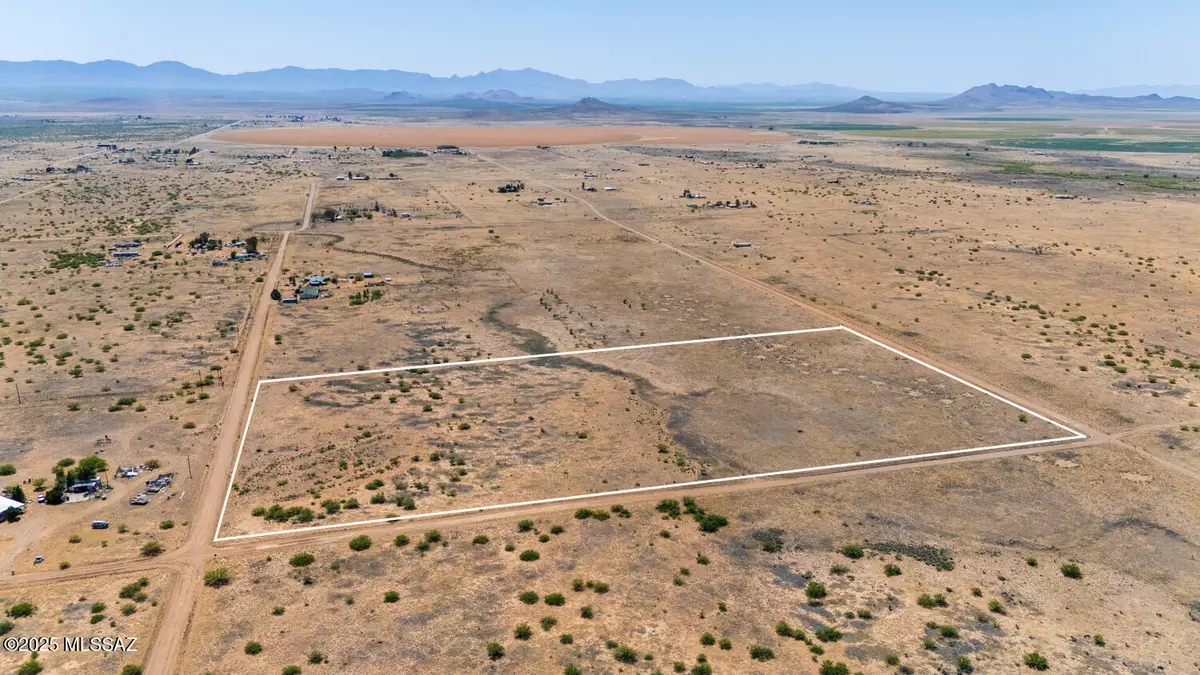 Pearce, AZ 85625,18 Acres Mockingbird Road #117&124