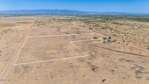 28 Acres Chiricahua Drive #-, Pearce, AZ 85625