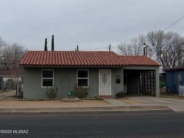 907 S 8th Avenue, Safford, AZ 85546