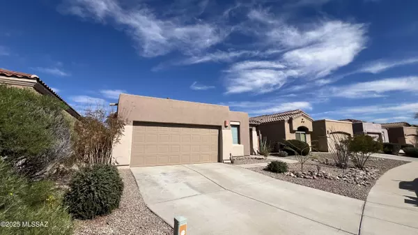 Tucson, AZ 85743,7574 W Sand River Way