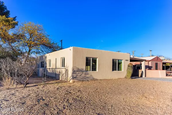 4045 E Santa Barbara Avenue, Tucson, AZ 85711