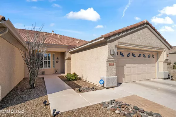 13021 N Desert Flora Lane, Marana, AZ 85658