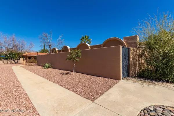 6120 E 5th Street #UNIT B117, Tucson, AZ 85711