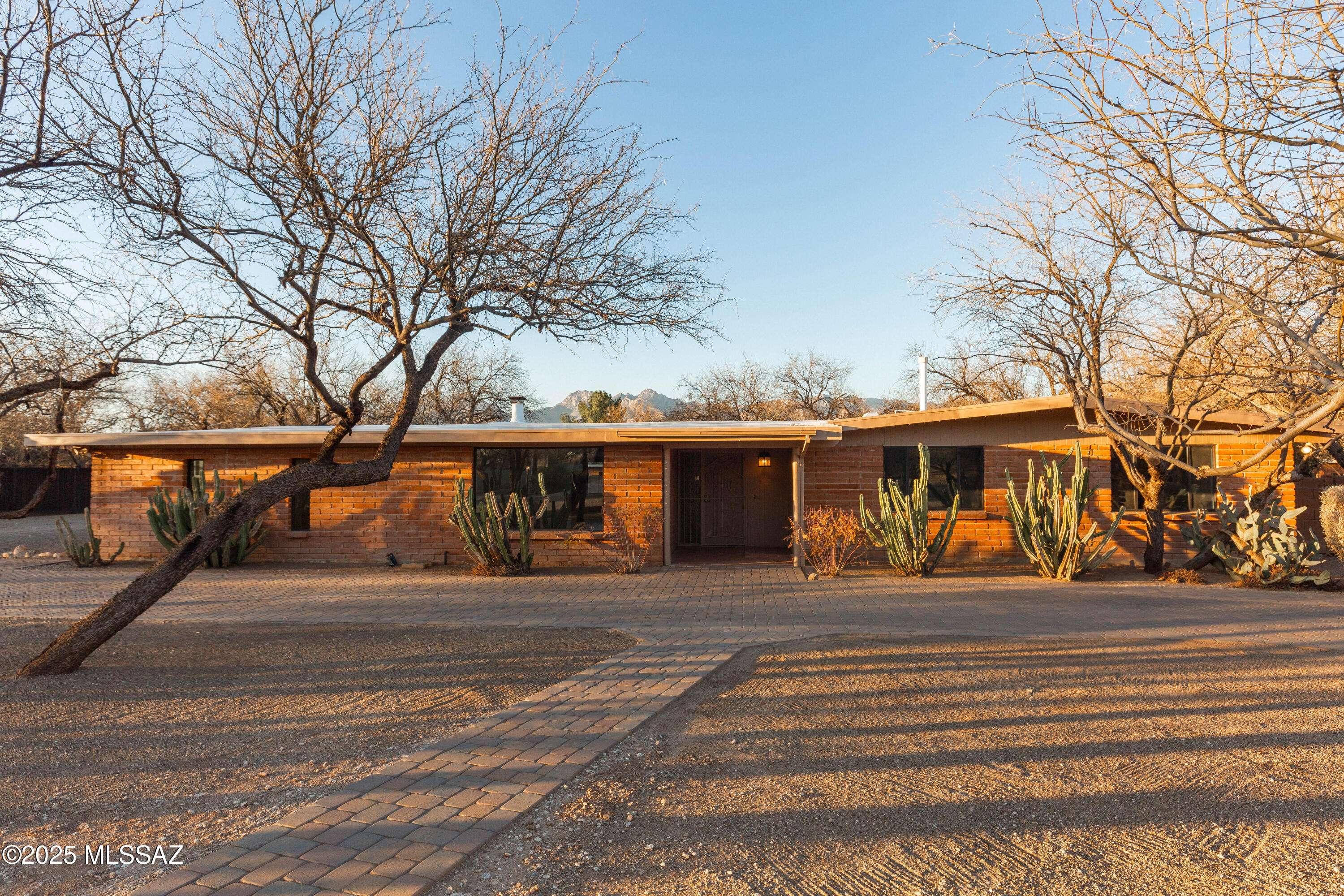 7751 E Camino Bavispe, Tucson, AZ 85715