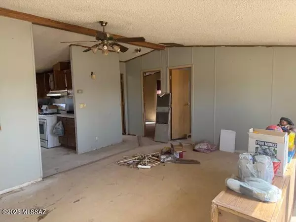 Huachuca City, AZ 85616,433 E Camino De Pampas