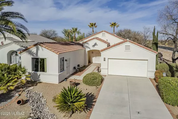 2646 S Fade Drive, Green Valley, AZ 85614