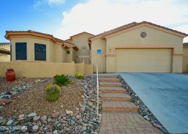 2305 W Calle Balaustre, Green Valley, AZ 85622