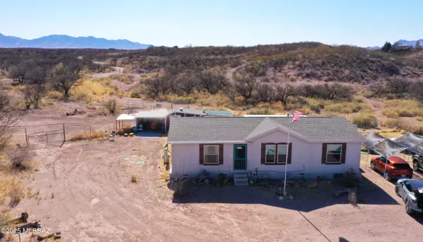 1895 N George Patton Road, Huachuca City, AZ 85616