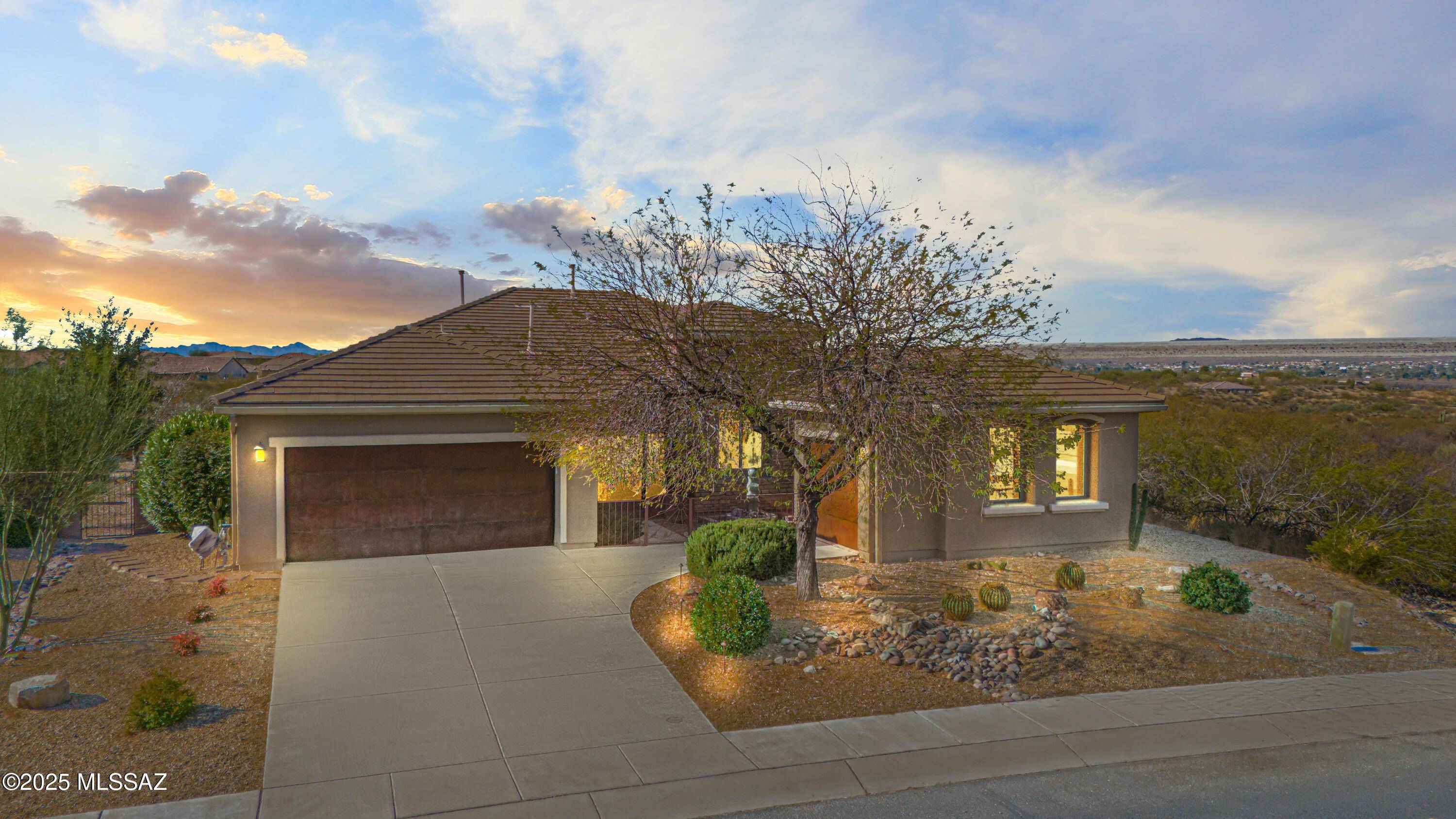 1432 E Lower Mine Lane, Sahuarita, AZ 85629